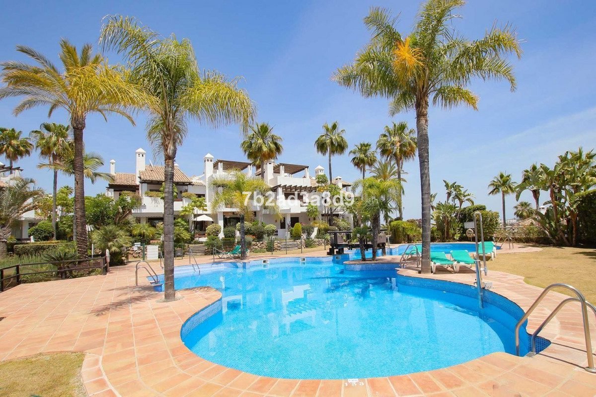 2 bedroom Townhouse in Benahavís