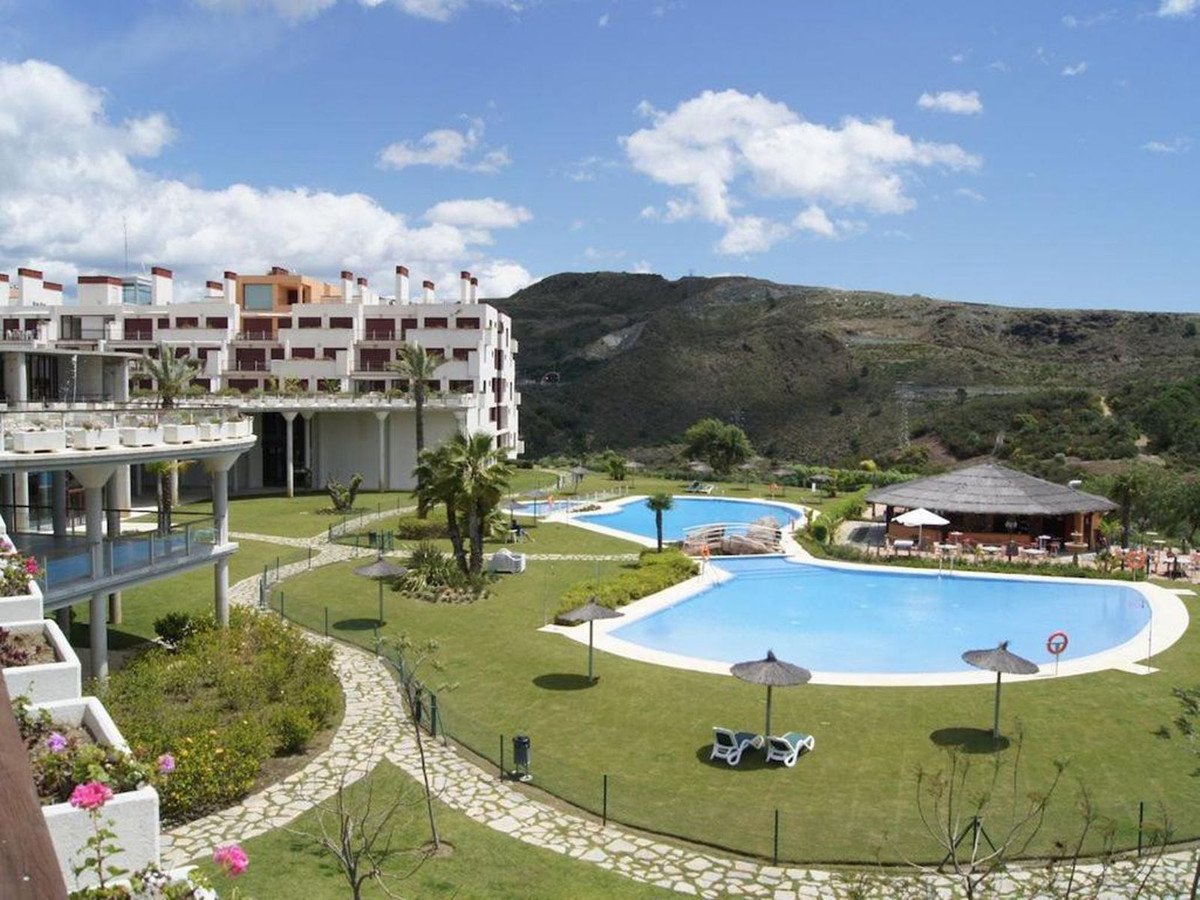 1 bedroom Middle Floor Apartment in Benahavís