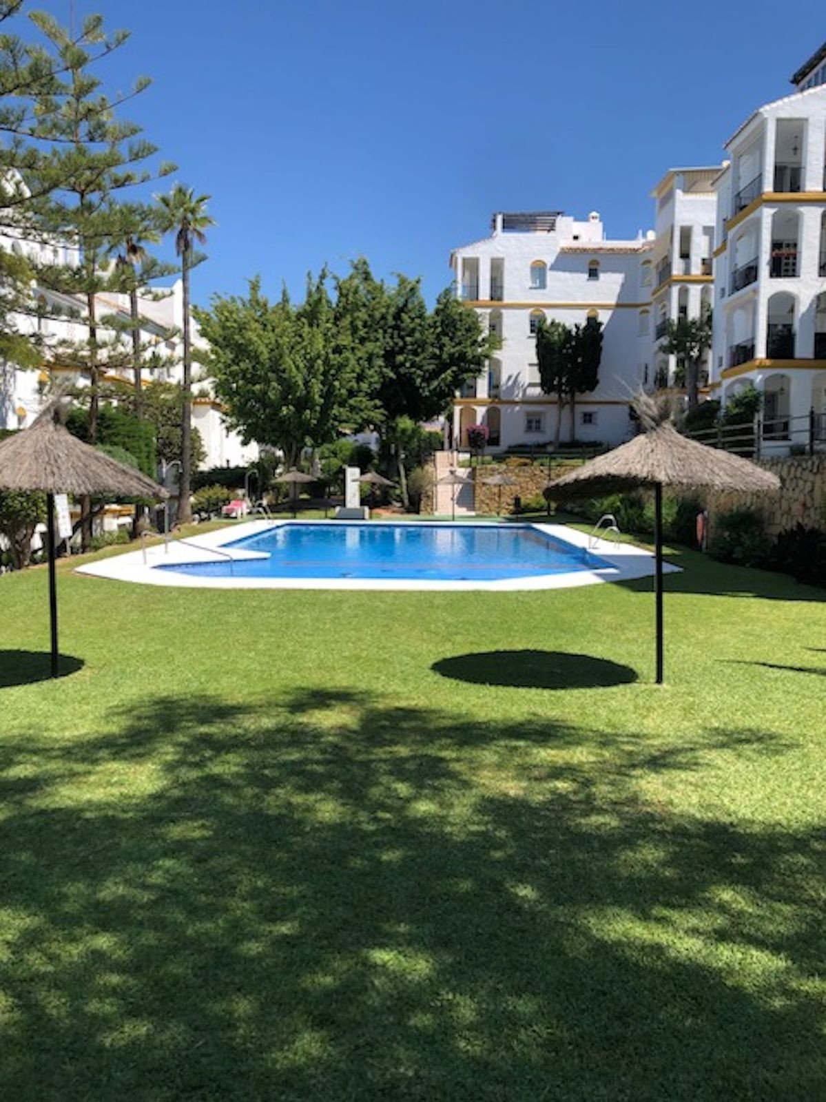 2 bedroom Middle Floor Apartment in Benahavís