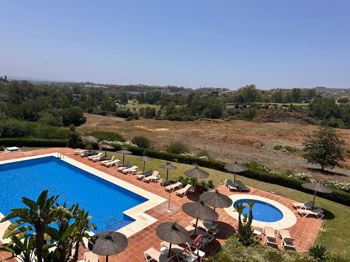 2 bedroom Top Floor Apartment in Los Arqueros