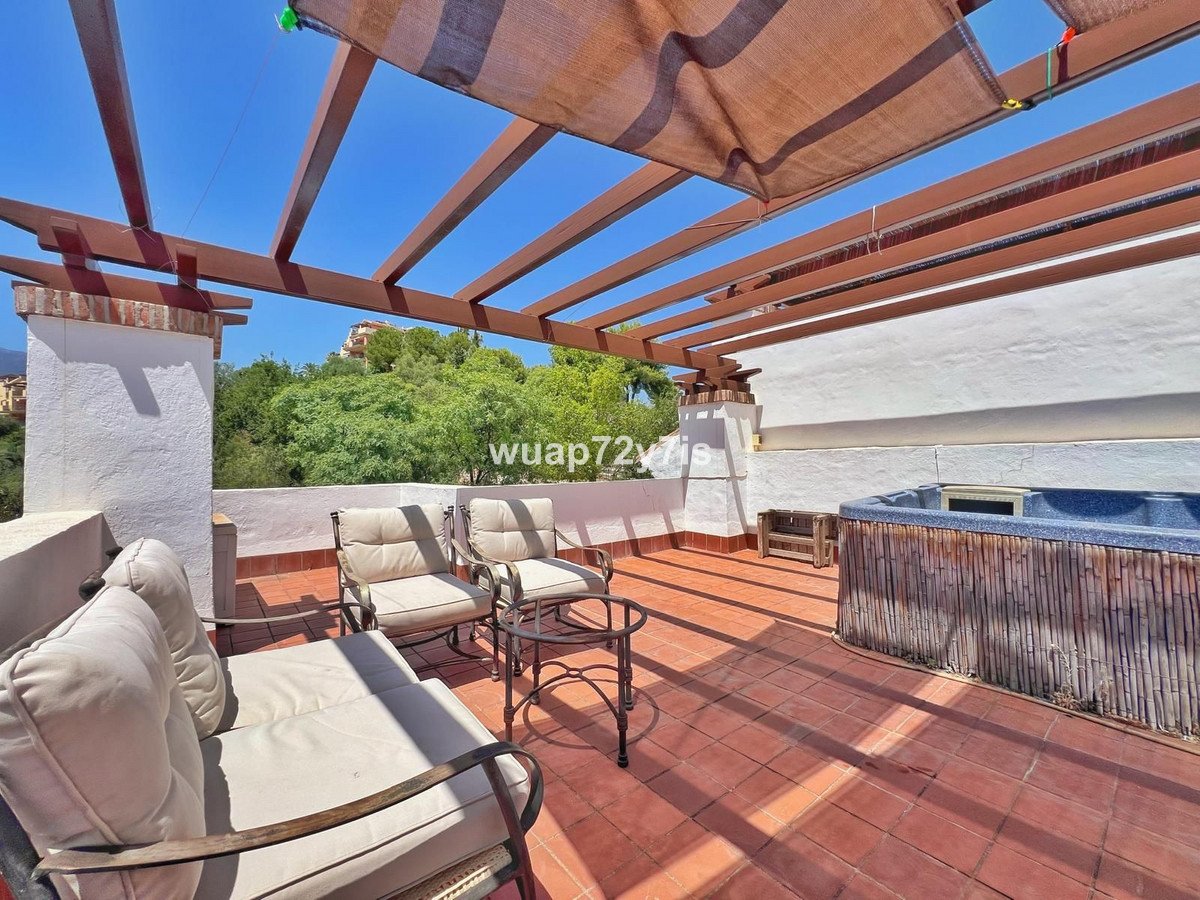 2 bedroom Penthouse in Benahavís