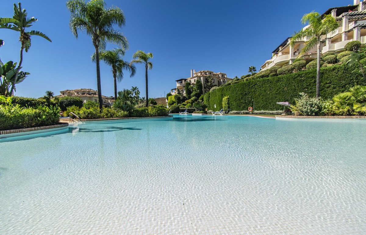 2 bedroom Ground Floor Apartment in Benahavís